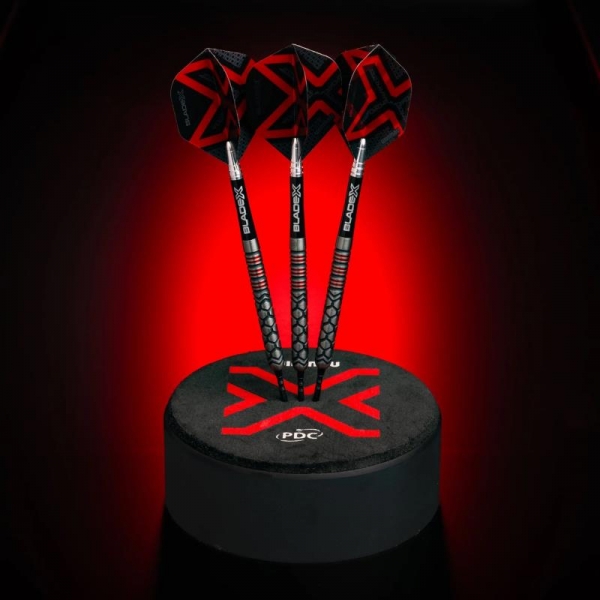 Flight Set Blade X - Prism Delta Metallic Schwarz & Rot