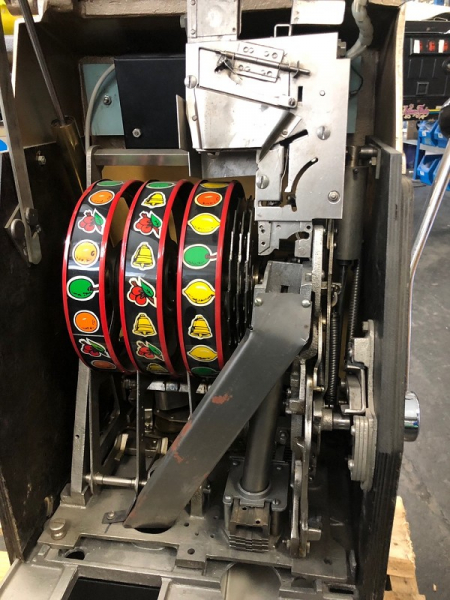 Spielautomat International Nugget