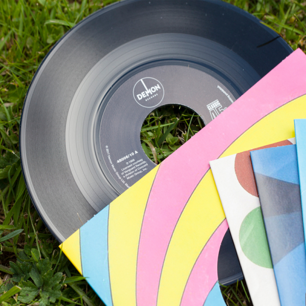Peace & Love 45 Vinyl Schallplatten Set