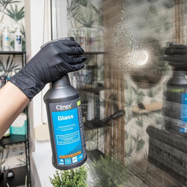 Effiziente Glasreinigung Intensiv-Hochglanzreiniger für streifenfreien Glanz1 Liter